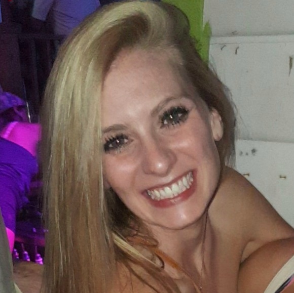 Meet your Posher, Sarah - Picture 1 of 1